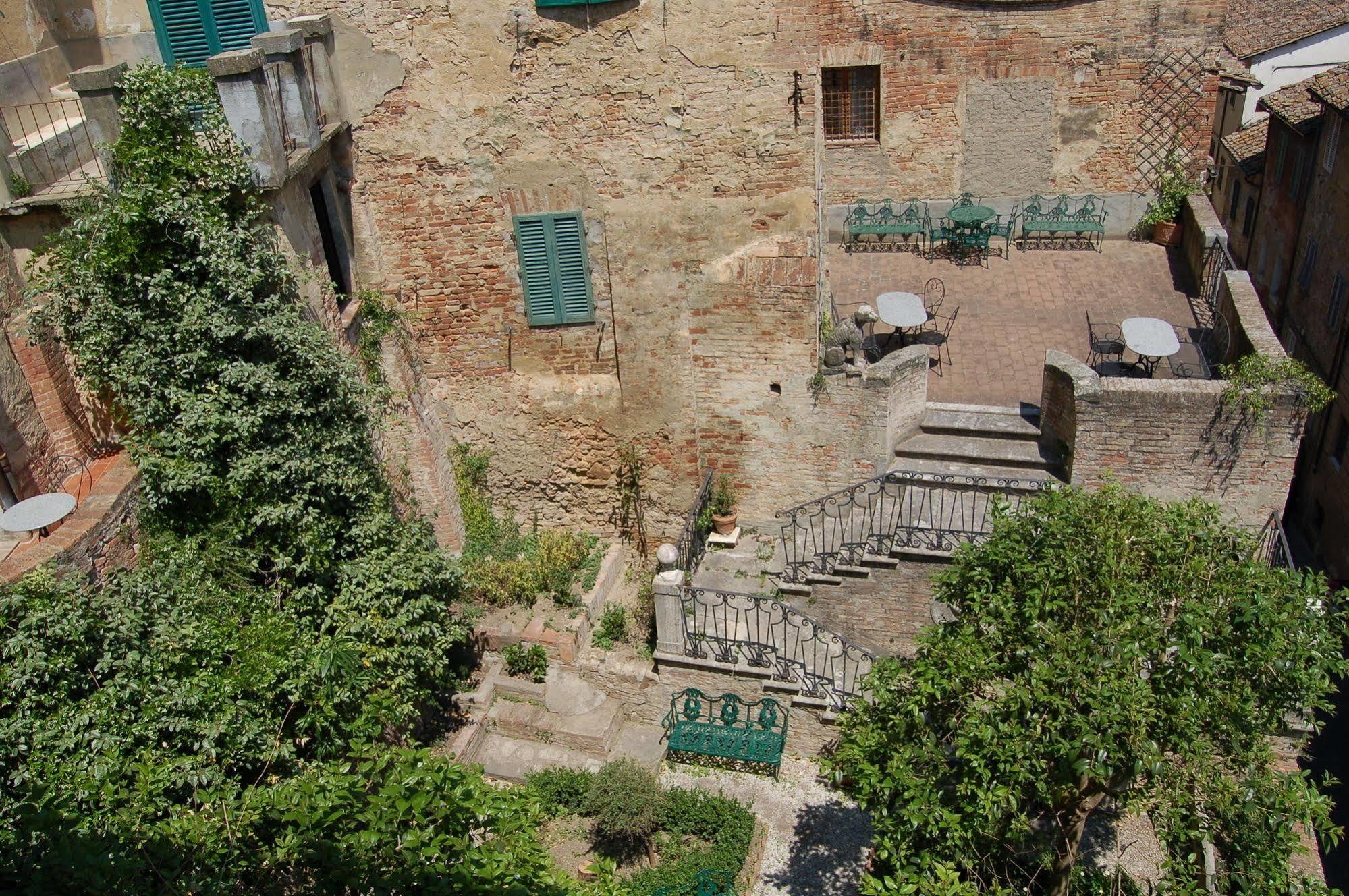 Bnb Residenza D Epoca Il Casato Siena Exterior foto